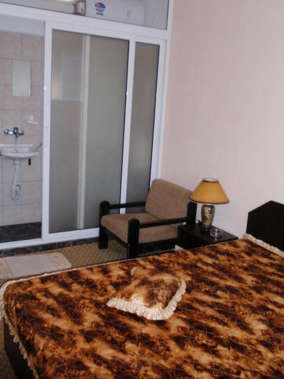 Family Hotel Natalis Χισάρια Δωμάτιο φωτογραφία